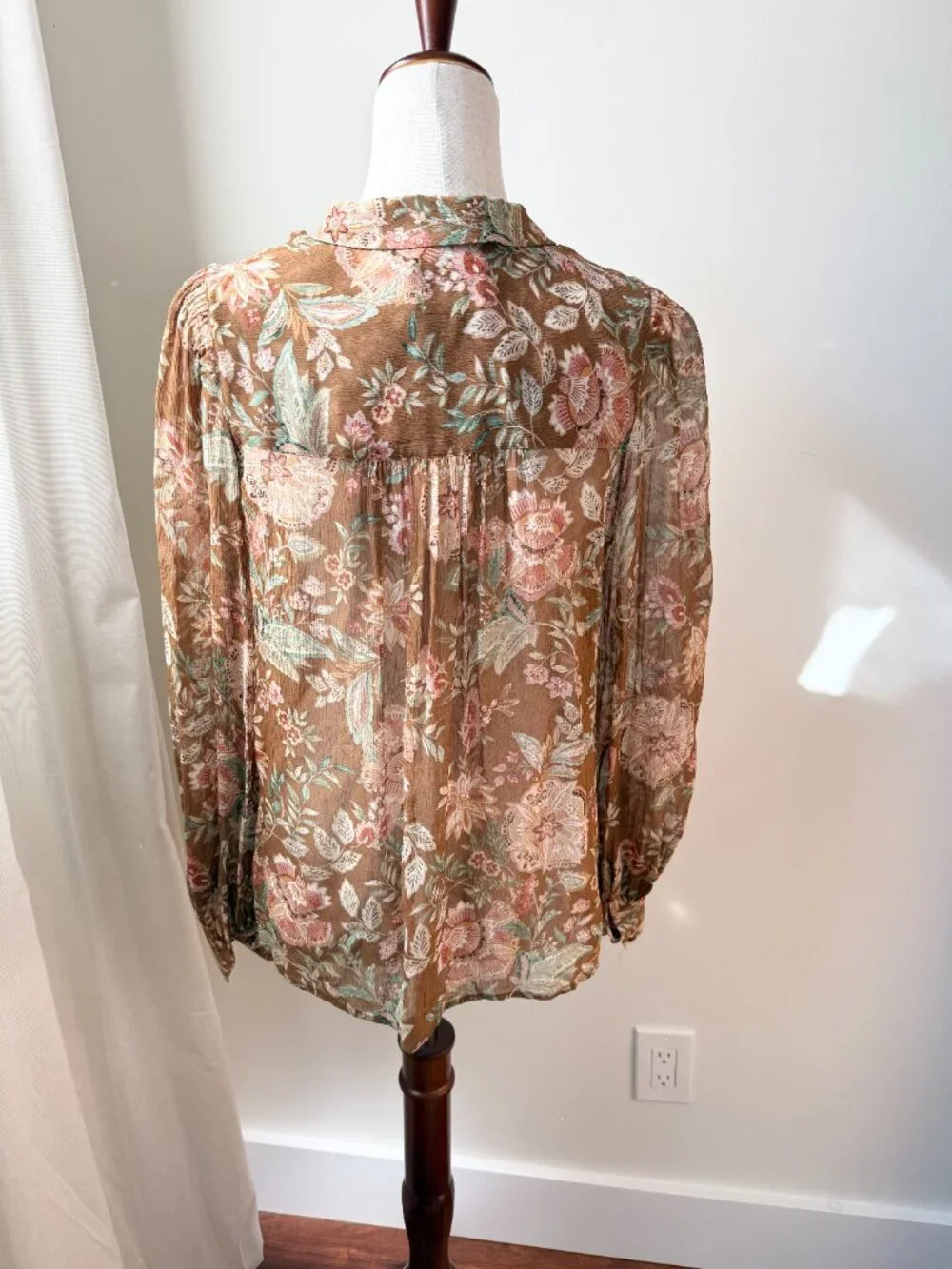 Sézane Tiana Silk Blouse Flower Camel Floral Print Size 34 Boho Parisian Top - Picture 6 of 6